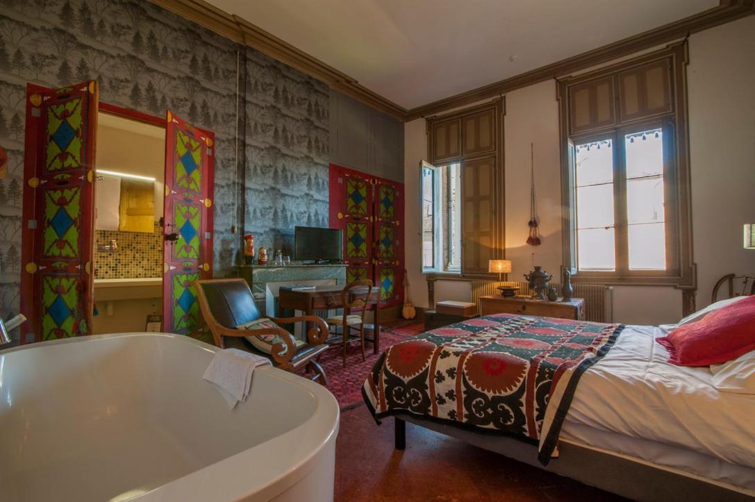 Maison D'Hotes La Lumiere De Migou Beaumont-de-Lomagne Bagian luar foto
